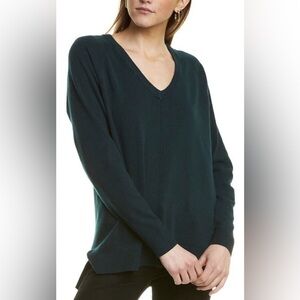 Bobeau V-Neck Exposed Seam Sweater in Teal